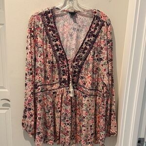Torrid Multicolor Floral Bohemian Blouse deep V-neck with tassels size 3